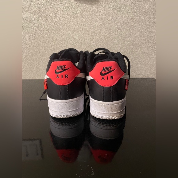 Nike Air Force 1 - 07 Worldwide Black/White/Flash Crimson. Men’s Size 8 - Picture 3 of 11